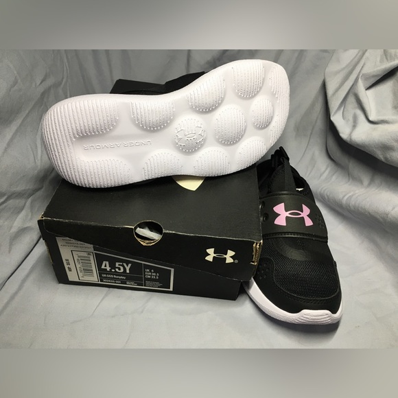 Under Armour sneakers - NIB - Picture 5 of 6